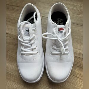 AVENGER A412 Alley CT Size 9.5
Womens White Work & Safety
Shoes NEW